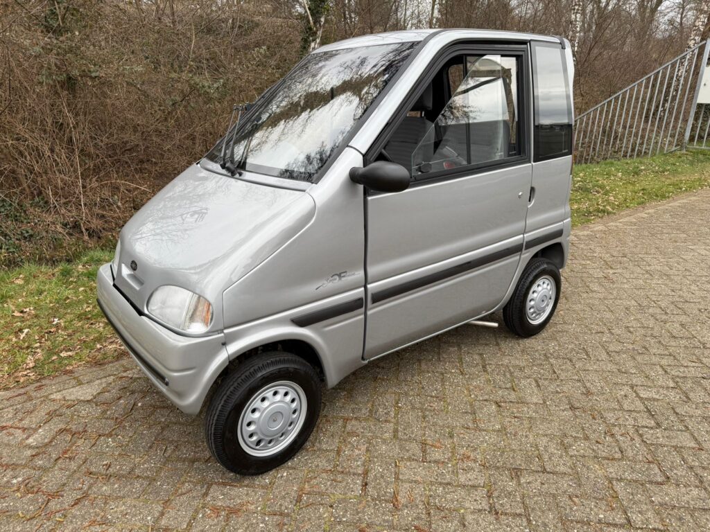 d66edb0b-3f13-49b0-89f6-5ad765460c49